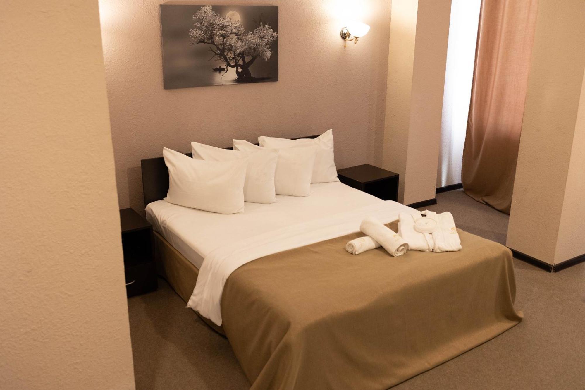Richmind Hotel Vagharshapat Exterior foto